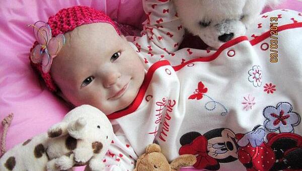 عکس عروسک شبیه نوزاد