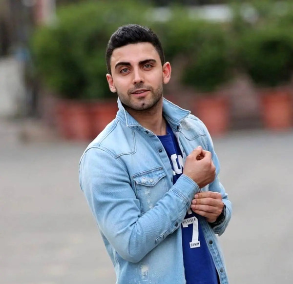 عکس برادر محمد صادقی