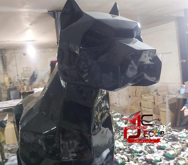 عکس مجسمه سگ پیت بول
