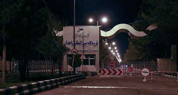 عکس هواپیما در شب فرودگاه