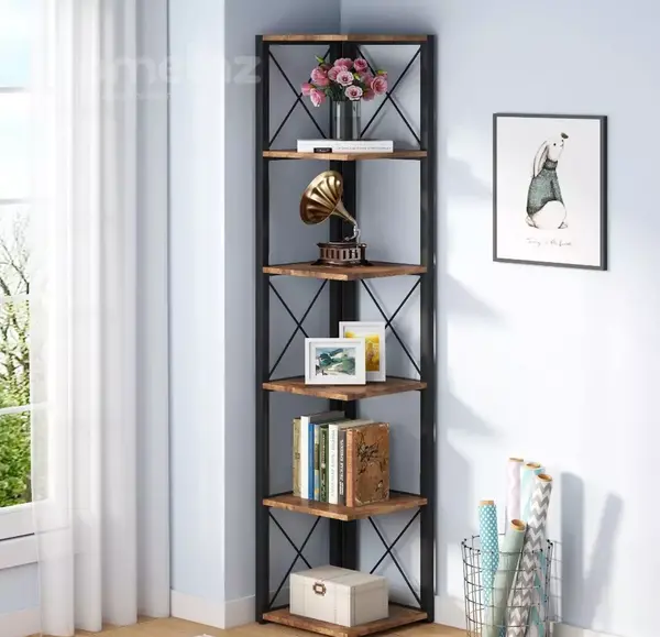 عکس کتابخانه ایستاده