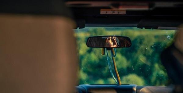 ایده ژست عکس با ماشین