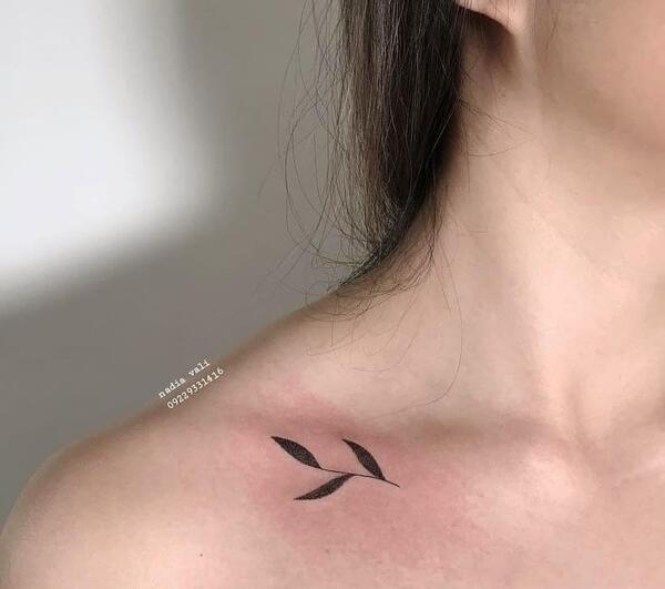 عکس تاتو روی ترقوه دخترانه