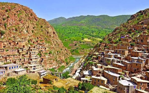 عکس زنان زیبای کردستان ایران