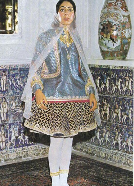 عکس از لباس زنان قاجار