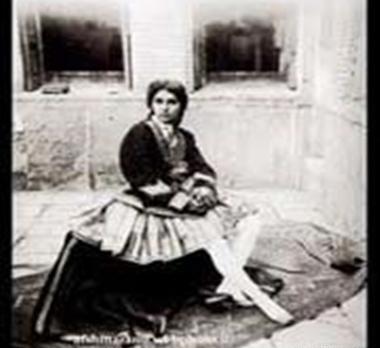 عکس از لباس زنان قاجار