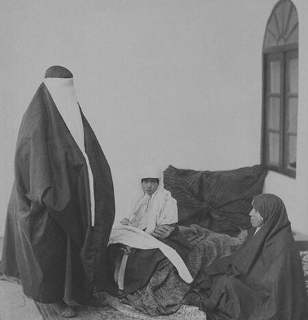 عکس از لباس زنان قاجار