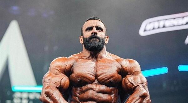 سیکس پک عکس بچگی هادی چوپان
