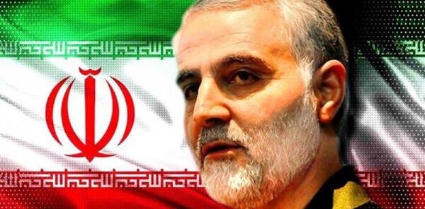 عکس سردار سلیمانی با نشان ذوالفقار