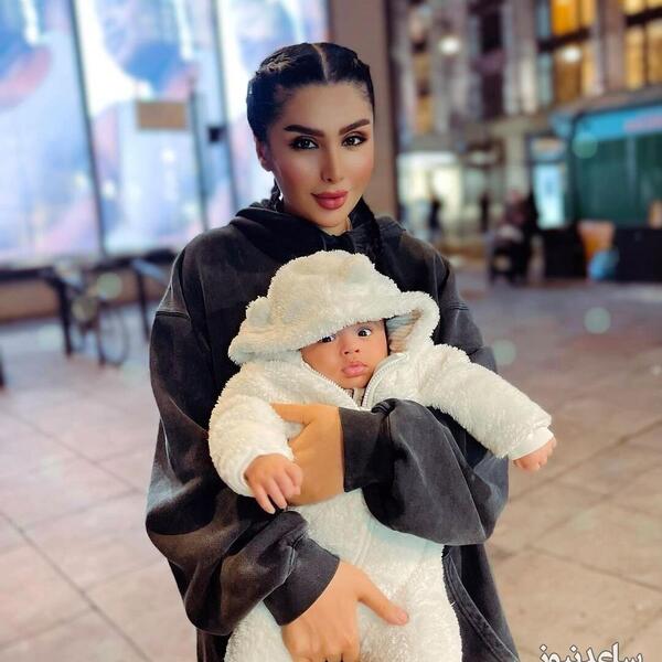 عکس دنیا جهانبخت در ایران