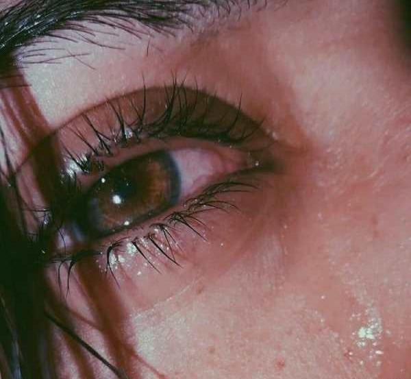 عکس پروفایل چشم قرمز