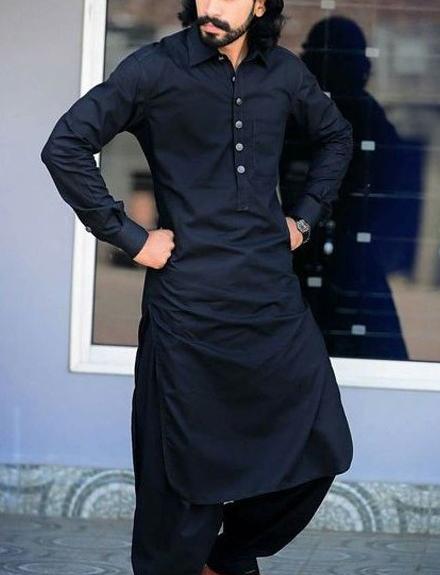 عکس دختر با لباس بلوچی مردانه