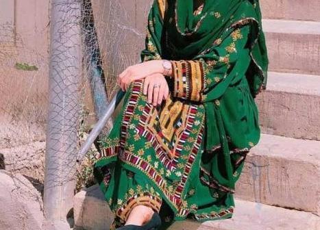 عکس دختر با لباس بلوچی مردانه