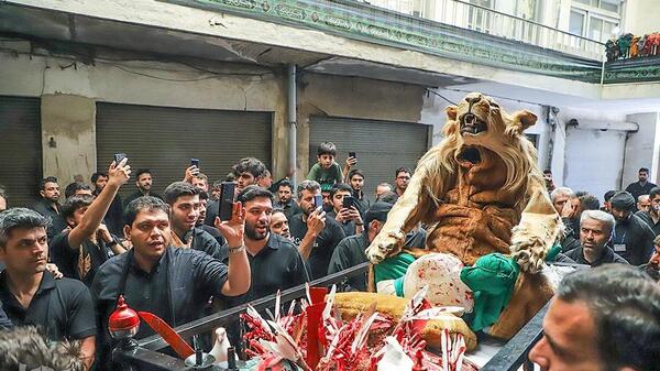 عکس روز عاشورا در بازار تهران