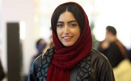 عکس ساناز طاری در شمعدونی