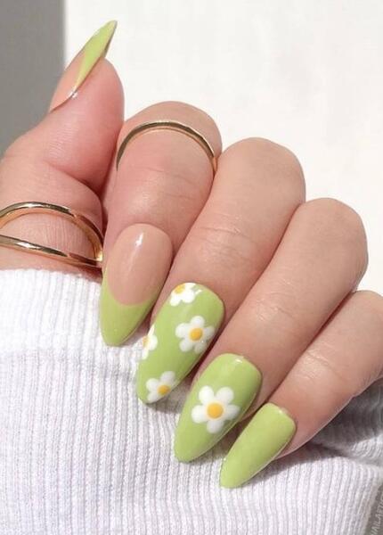 عکس طرح ناخن گل بابونه
