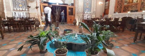عکس رستوران وکیل التجار