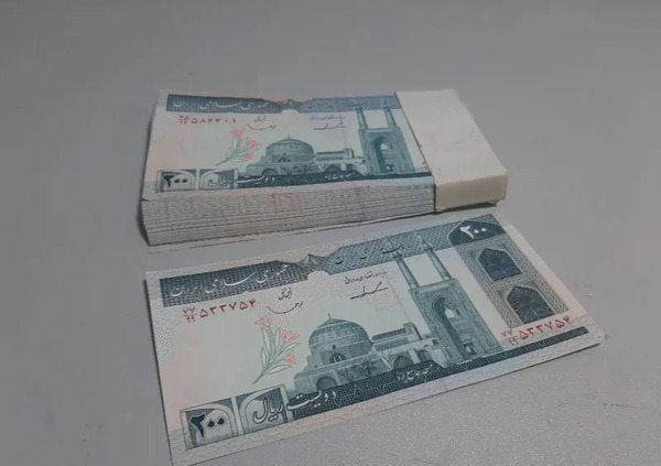عکس دسته اسکناس