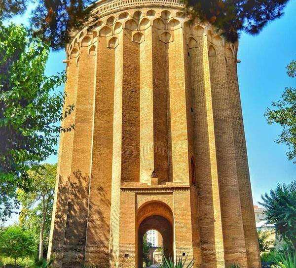 عکس برج طغرل