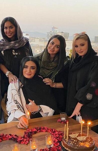 عکس لیندا کیانی و خانواده