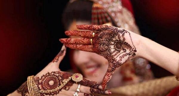 عکس حنای روی دست عروس
