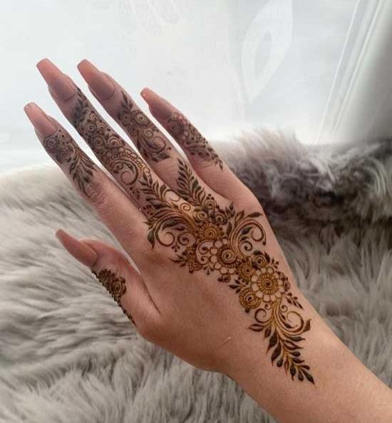 عکس حنای روی دست عروس