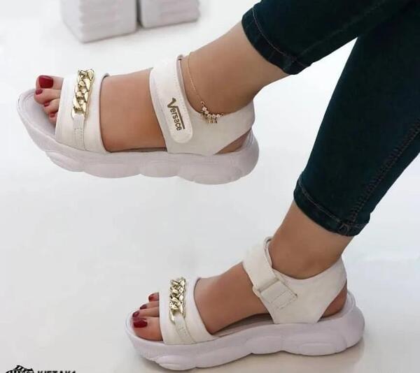 عکس صندل زنانه اسپرت