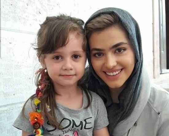 عکس خانواده ریحانه پارسا
