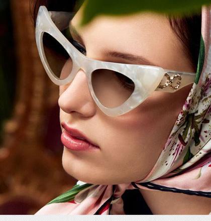 عکس عینک آفتابی گربه ای