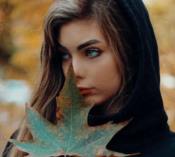 عکس فرزانه تیموری تیک تاکر