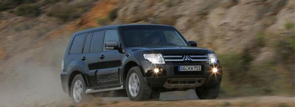 عکس ماشین mitsubishi pajero4door