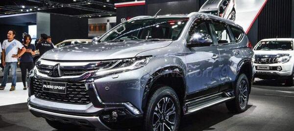 عکس ماشین mitsubishi pajero4door