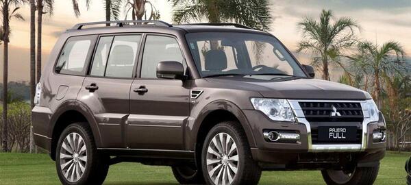 عکس ماشین mitsubishi pajero4door