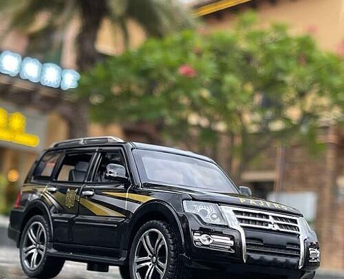 عکس ماشین mitsubishi pajero4door