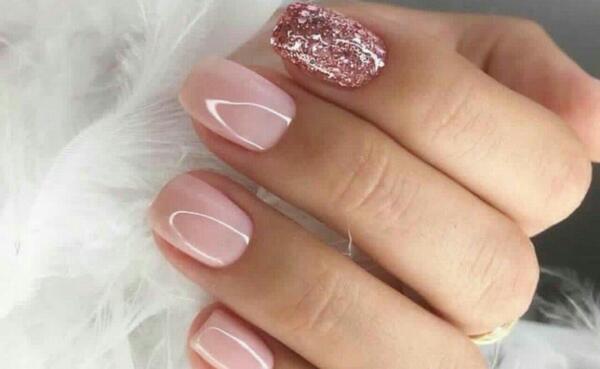 عکس کاشت ناخن با ژلیش