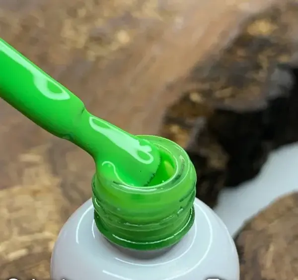 عکس لاک ژل سبز