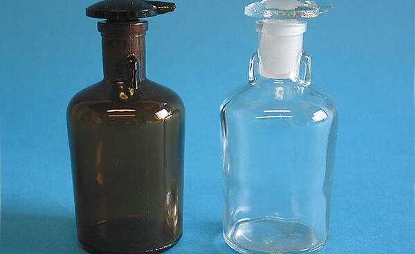 عکس قطره چکان