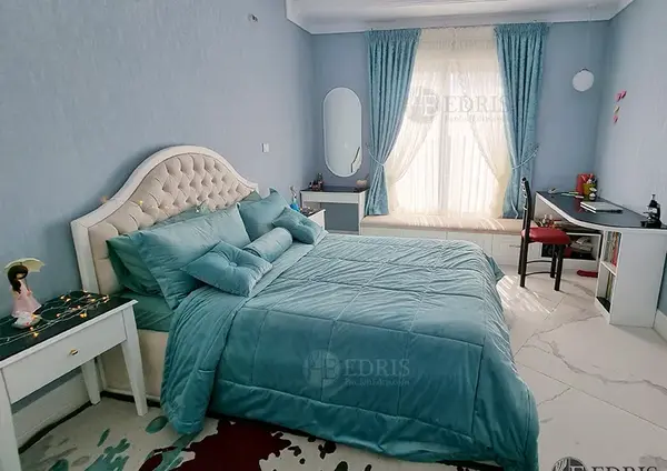 عکس خوابیدن ظریف