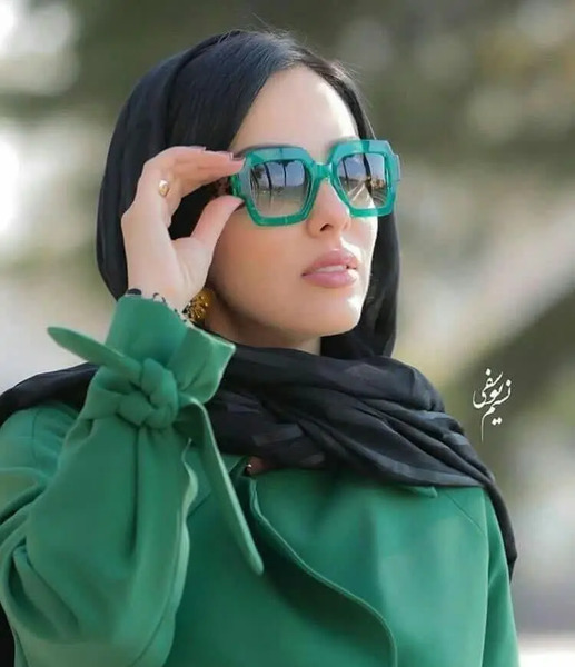 عکس لیلا اوتادی با عینک