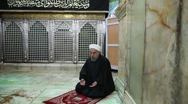 عکس امام زمان در حال نماز خواندن