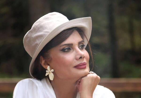 عکس عاطفه رضوی و دخترش