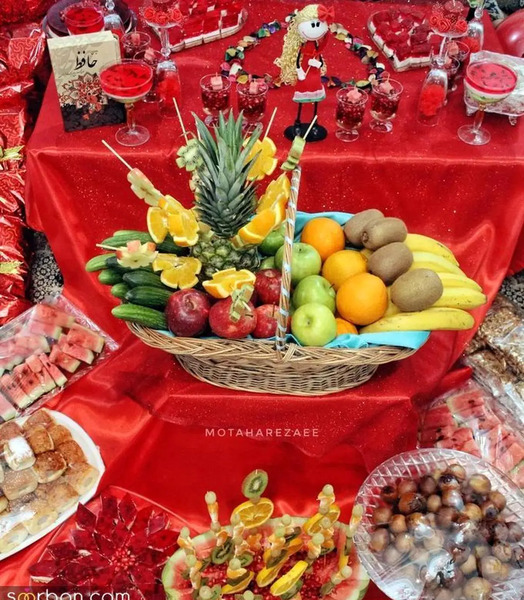 عکس ایده برای تزیین سفره یلدا