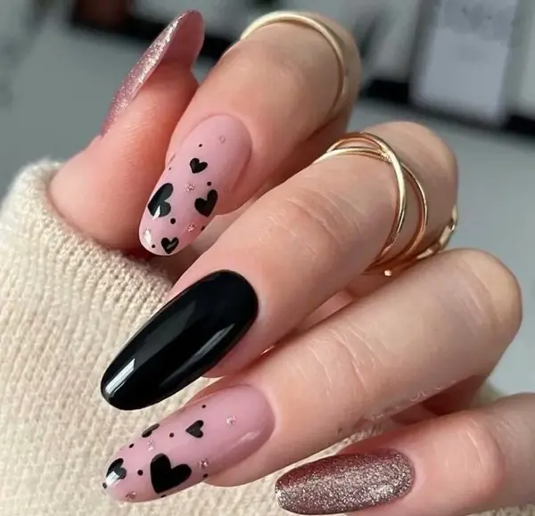 عکس لاک ژل بلک پینک