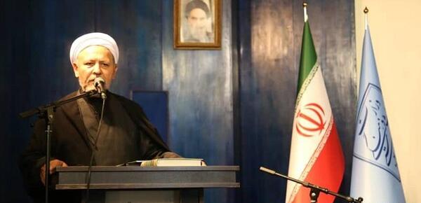 عکس آیت الله طالقانی در مجلس