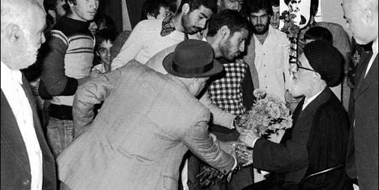 عکس آیت الله طالقانی در مجلس
