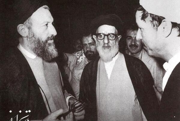 عکس آیت الله طالقانی در مجلس