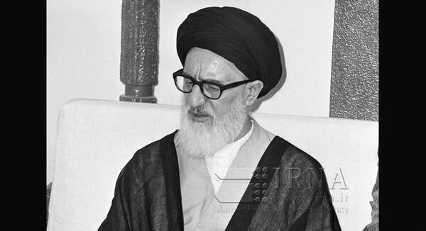 عکس آیت الله طالقانی در مجلس