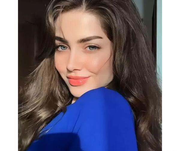ژست عکس دختر مو کوتاه