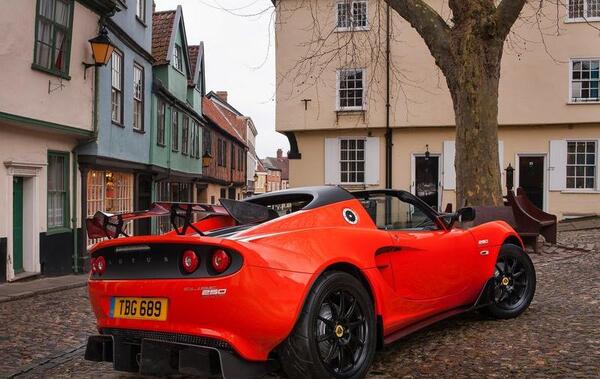 عکس ماشین lotus