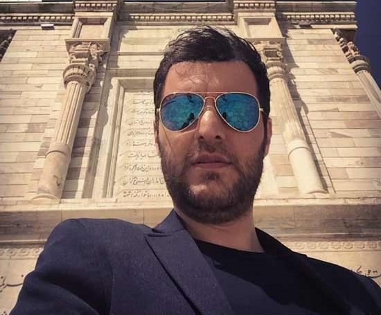 عکس باربد بابایی با همسرش